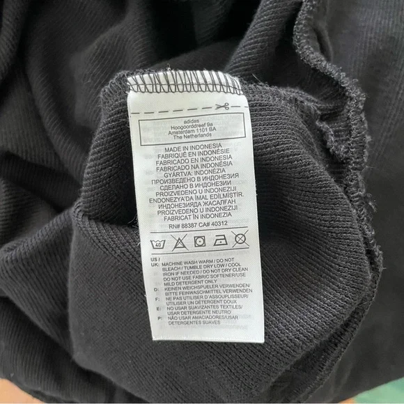 Adidas Women's Cropped Black Crewneck Sweatshirt LARGE - Picture 10 of 10